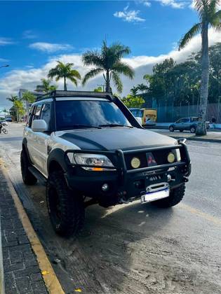 MITSUBISHI PAJERO TR4 2.0 4X4 16V 140CV FLEX 4P AUTOMÁTICO MITSUBISHI PAJERO TR4 2.0 4X4 16V 140CV FLEX 4P AUTOMÁTICO
